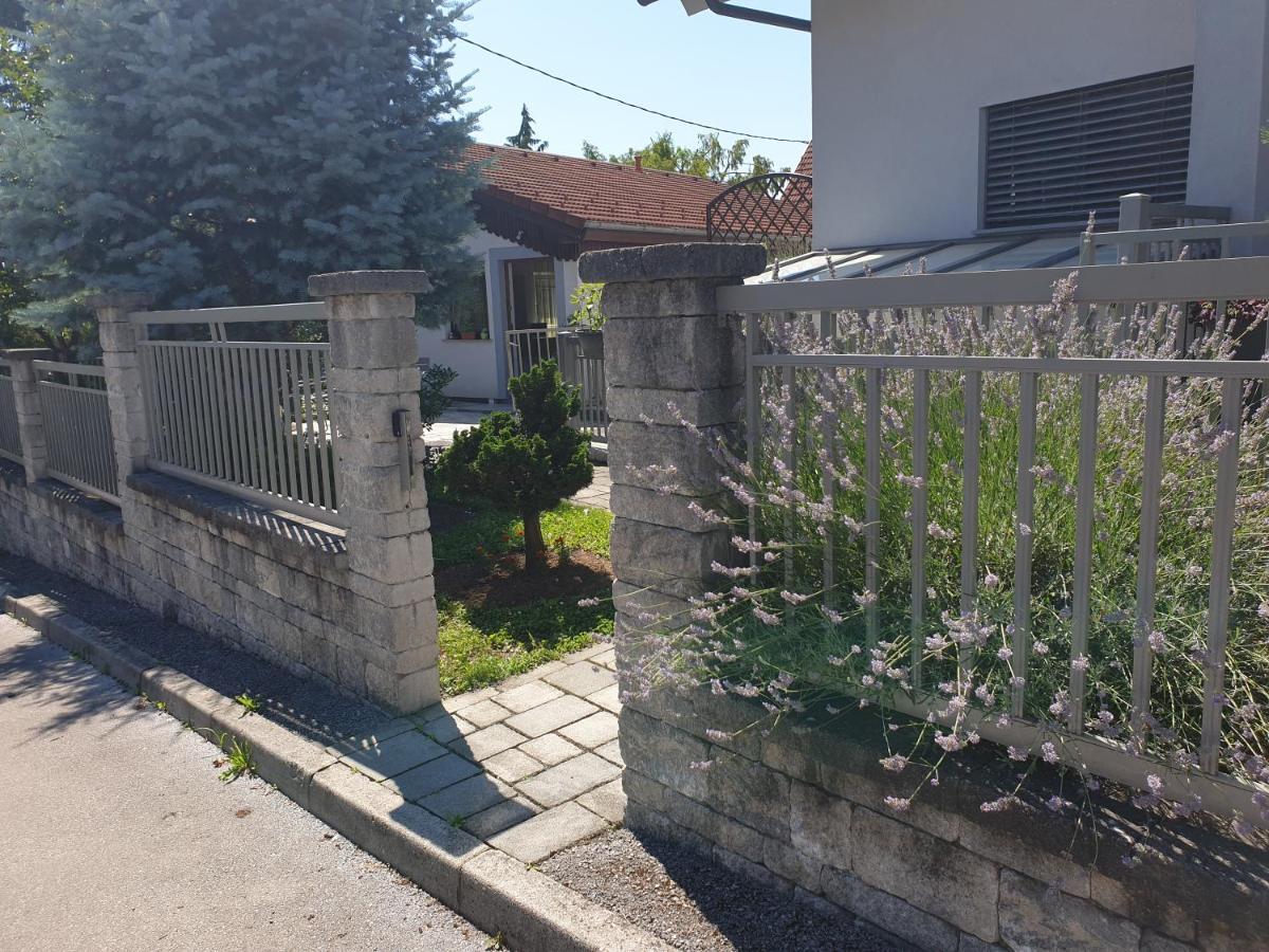 Studio Emma Ljubljana - Free Parking, Ac, Wifi ภายนอก รูปภาพ