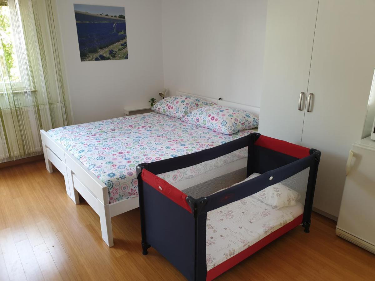 Studio Emma Ljubljana - Free Parking, Ac, Wifi ภายนอก รูปภาพ
